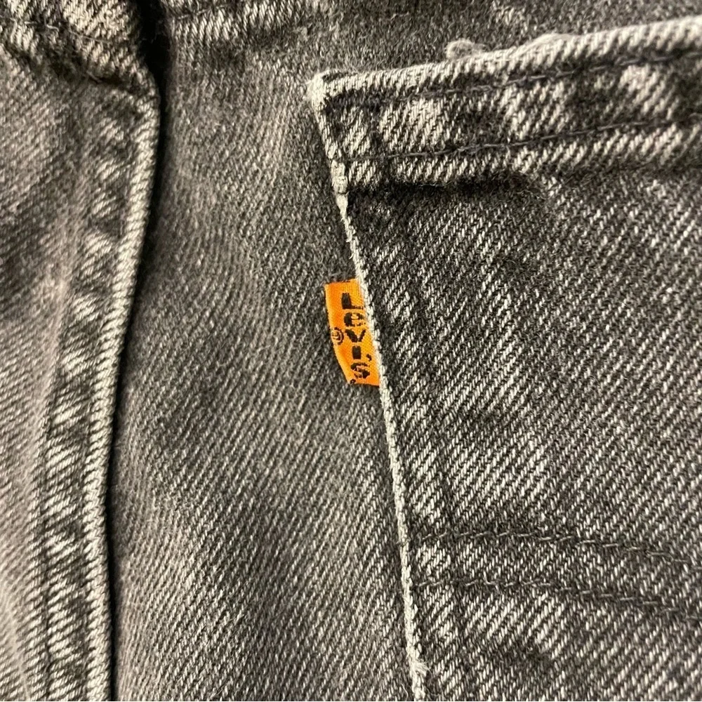 Vintage 90s Orange Tab Levi’s 550 Black Distressed Denim Shorts 36